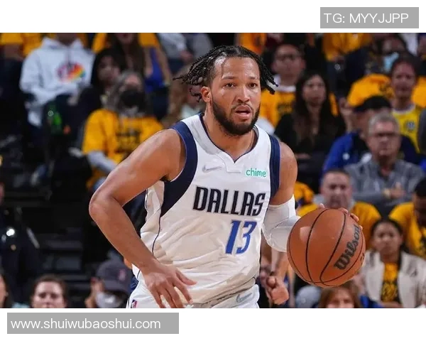 马尚布鲁克斯的篮球之路与成就探索：从新秀到明星的蜕变历程